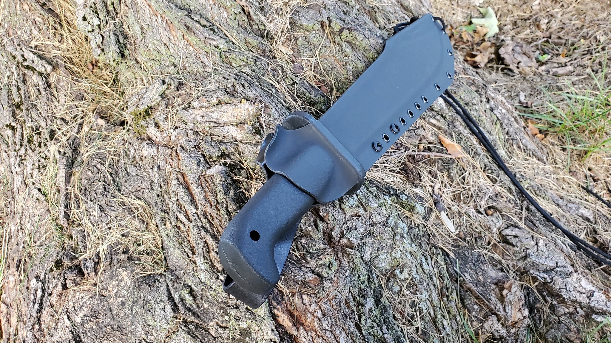 COLD STEEL "BLACK BEAR BOWIE" Kydex Taco Sheath with Leather Dangler