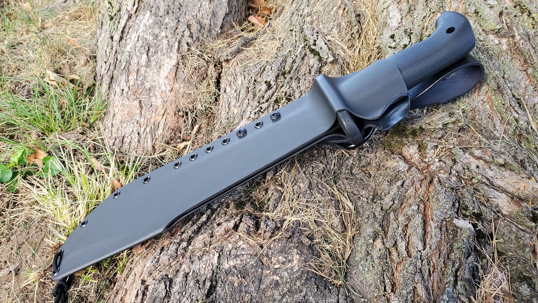 COLD STEEL "BLACK BEAR BOWIE" Kydex Taco Sheath with Leather Dangler