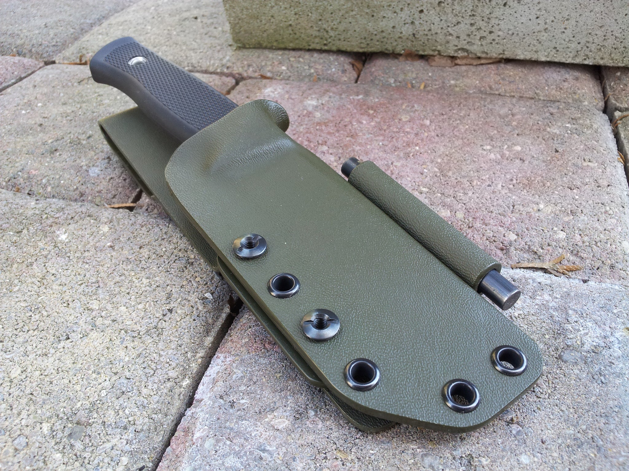 F1 Taco style Kydex Sheath w/ Firesteel Holder and Offset Drop Belt Lo