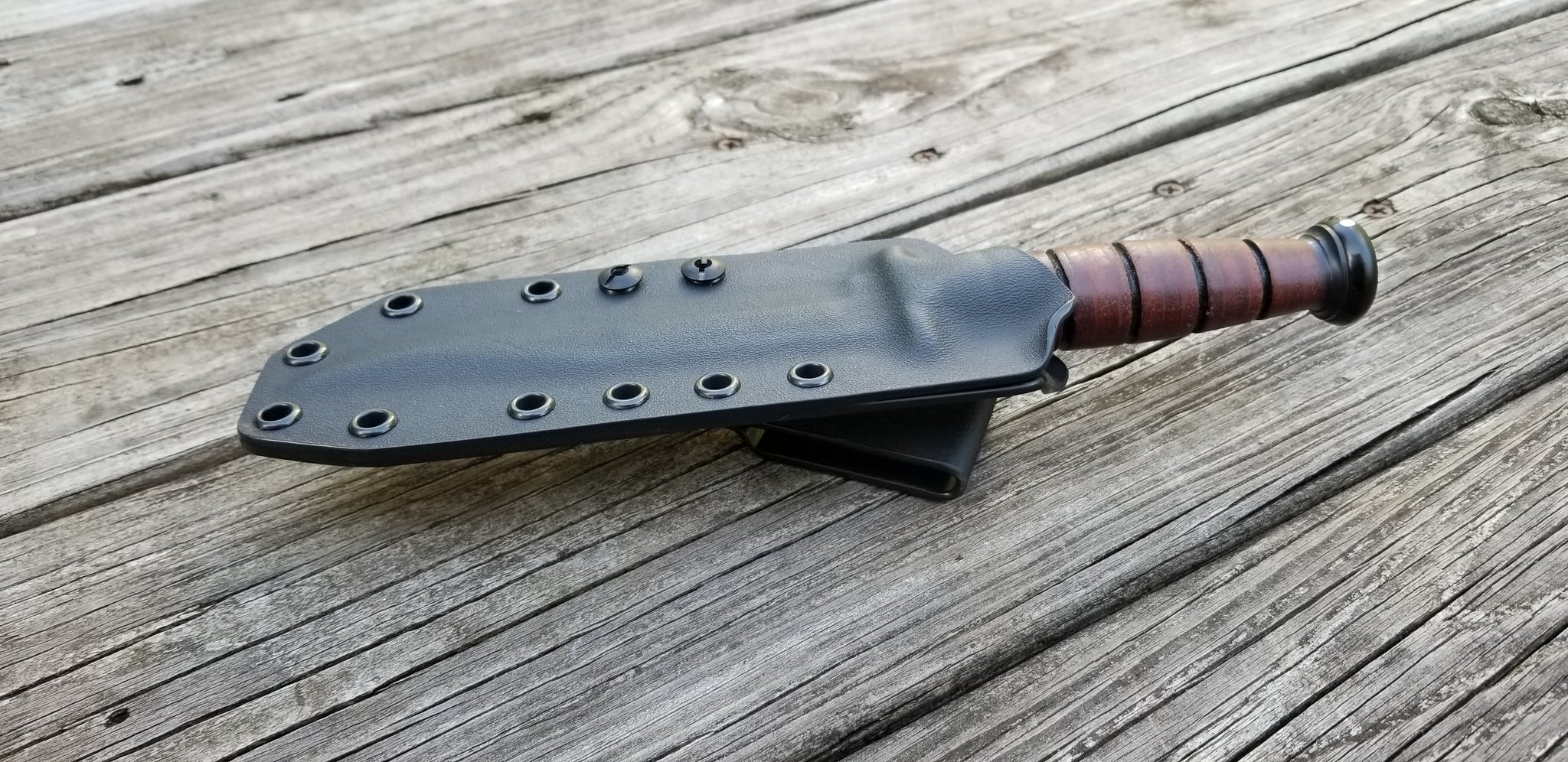 KA-BAR USMC "SHORT" knife Pancake style w/ Canted offset beltloop