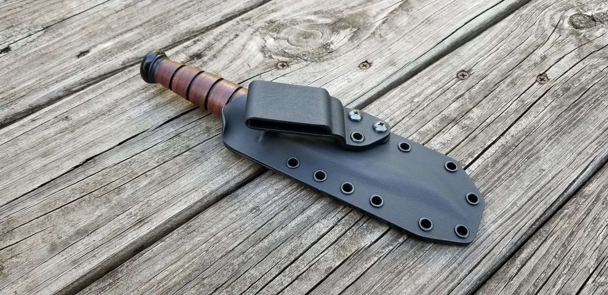 KA-BAR USMC "SHORT" knife Pancake style w/ Canted offset beltloop