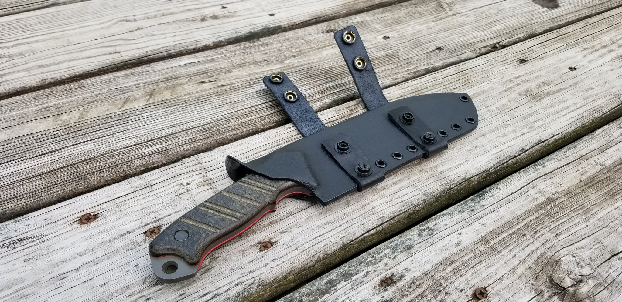 BUCK THUG Custom Taco style Kydex Sheath in Scout Carry w/ double snap leather scout straps