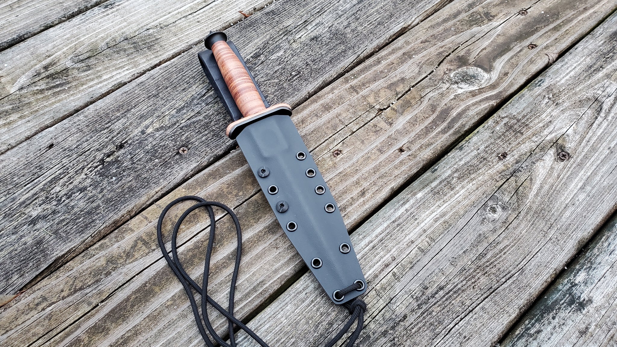 BOKER PLUS " V-42 " Custom Pancake style Kydex Sheath, Leather Offset Drop Belt Attachment