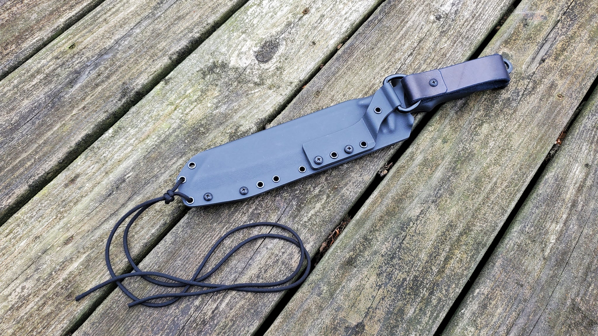 Terävä Jääkäripuukko 240 Custom Kydex Taco, Kydex Leather loop Dangler & FireSteel Holder